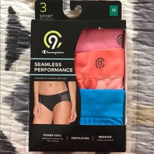 3 pack (never been worn) sport briefs